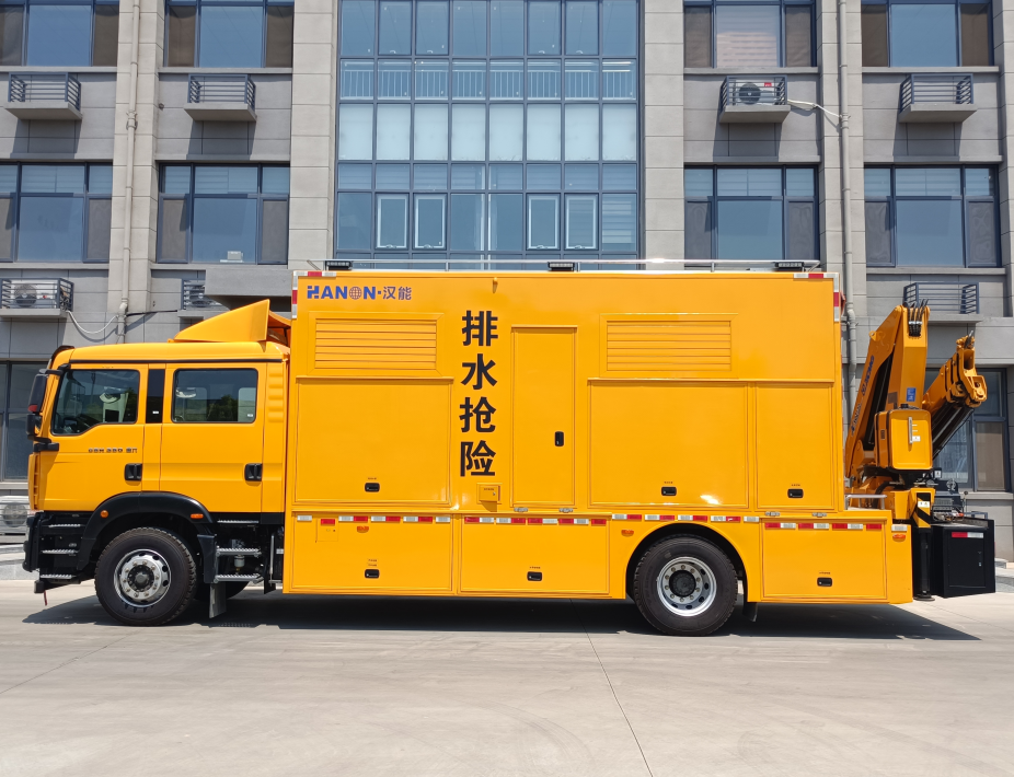 6400方双排大流量排水抢险车